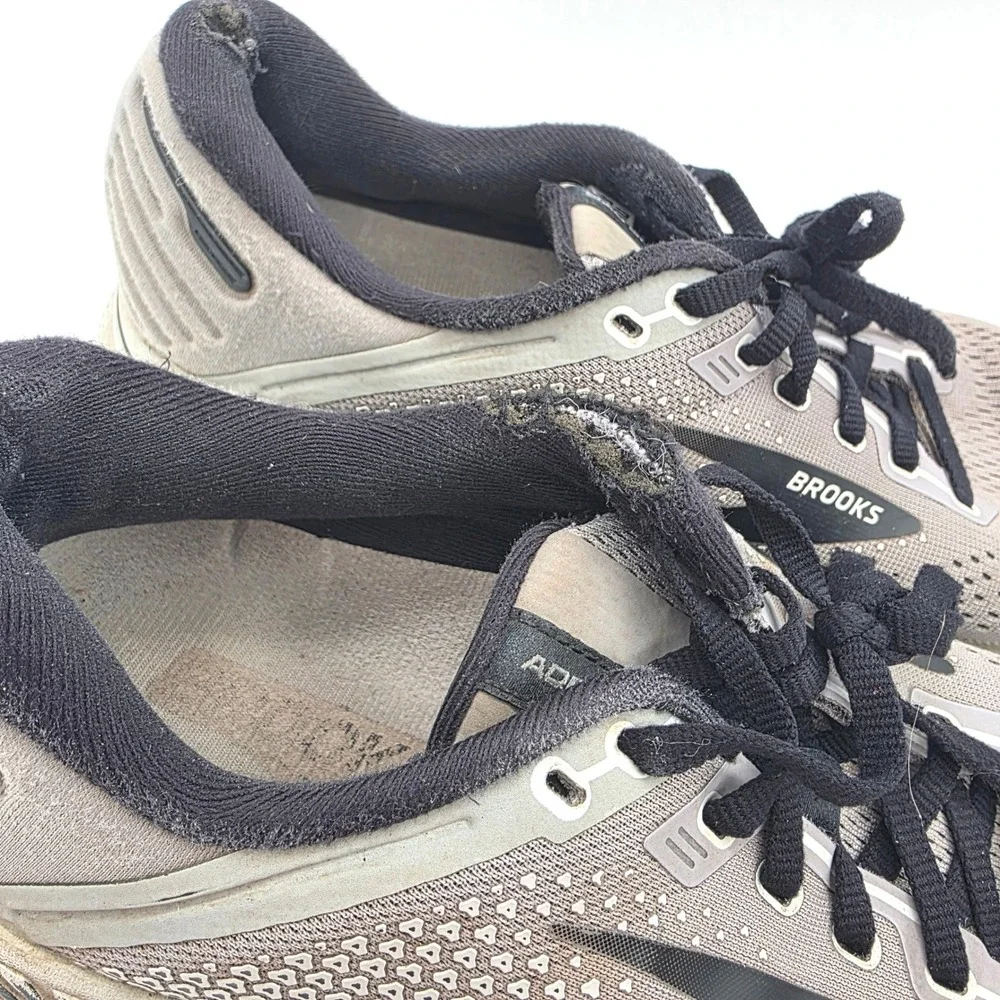Brooks Adrenaline GTS 22 Mens‎ Running Shoes Grey Black Size 8 D